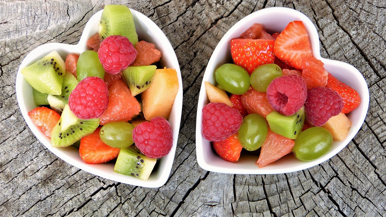 Manger des fruits le soir : Conseils et bienfaits pour une alimentation équilibrée en soirée